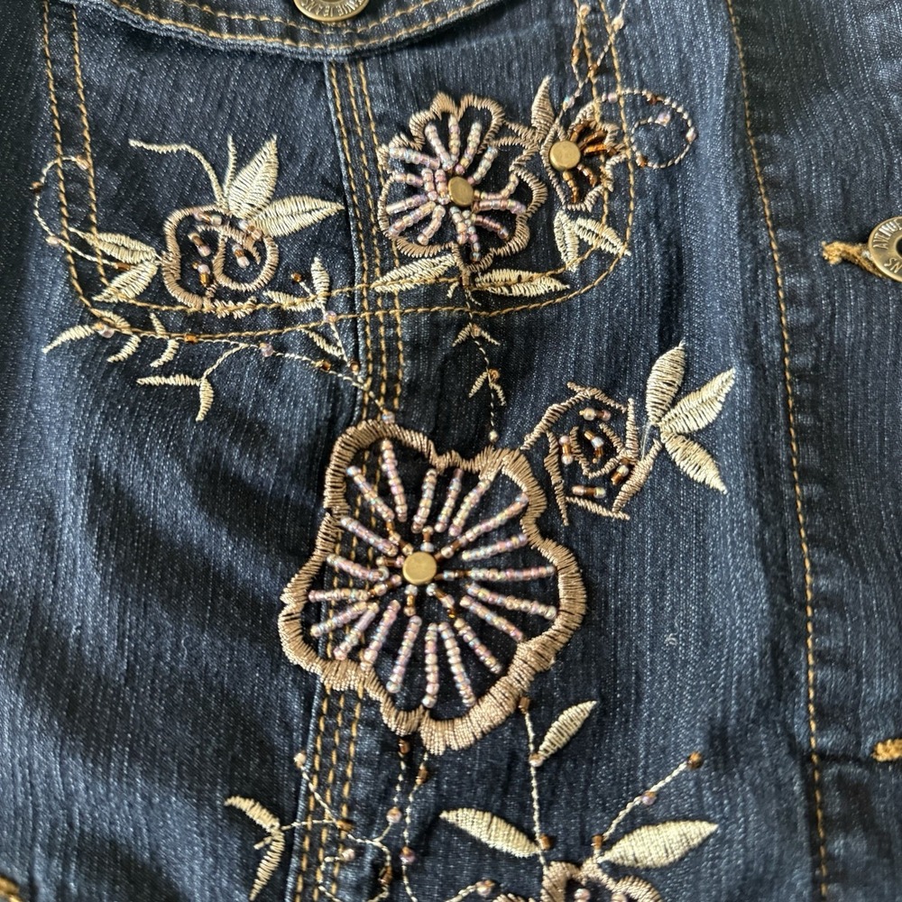 AVENUE JEANS Beaded Embroidered Denim Jacket 1X 18/20 Blue Button Front 4 Pocket - Picture 9 of 11